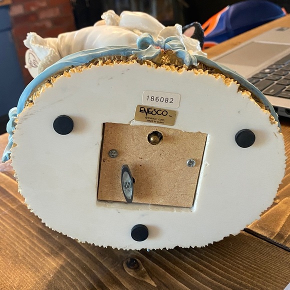 Mary’s moo moos vintage Cow Couple Figurine collectible music box rare - Picture 3 of 5